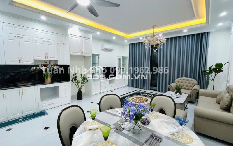 MỘT CĂN NHÀ 7 TẦNG–5.5M MẶT TIỀN, VIEW HIM LAM-100M RA ĐƯỜNG TO VẠN PHÚC